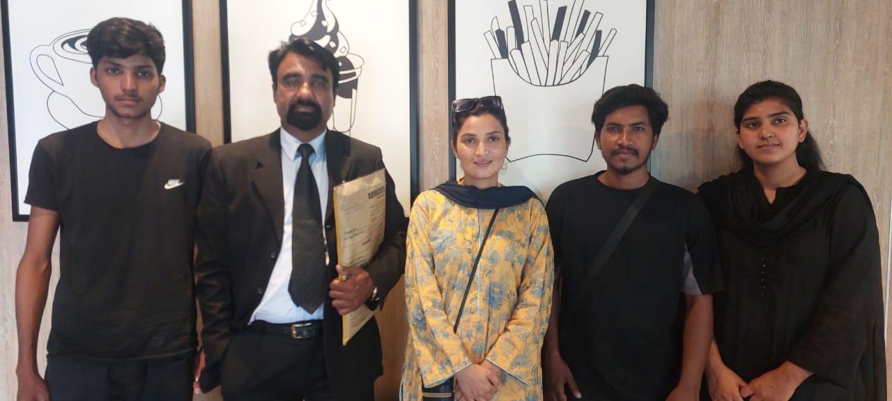 Chairman with young volunteers